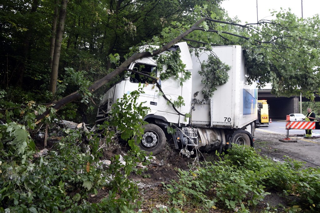 Schwerer VU A 3 Rich Oberhausen Hoehe AK Leverkusen P343.JPG - Miklos Laubert